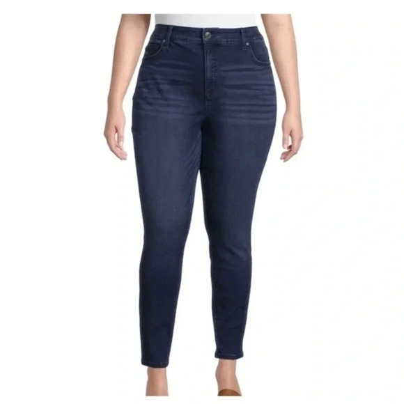 Terra & Sky Women's Plus Size Skinny Jeans - Picture 1 of 8